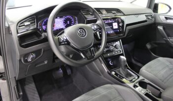 VW Touran 1.5 TSI EVO R-Line Highline 7 Plätze Aut. (Kompaktvan / Minivan) voll